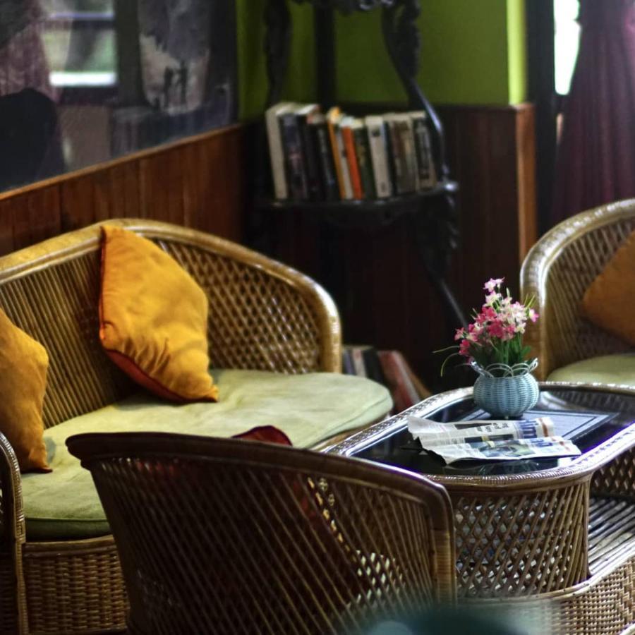 Monkey Bunky-3Monkeys Backpacker'S Hostel Kathmandu Bagian luar foto