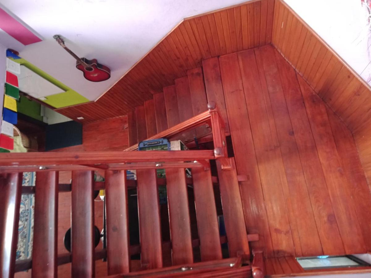 Monkey Bunky-3Monkeys Backpacker'S Hostel Kathmandu Bagian luar foto