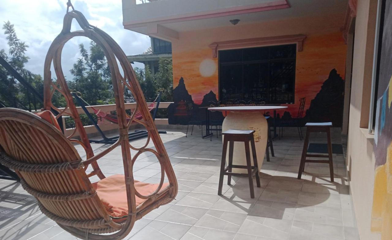Monkey Bunky-3Monkeys Backpacker'S Hostel Kathmandu Bagian luar foto